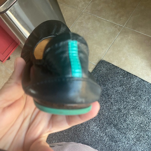 Tieks By Gavriell Ballet Flats Shoes Black Leather Smooth Foldable Size 8 Women - Picture 10 of 14